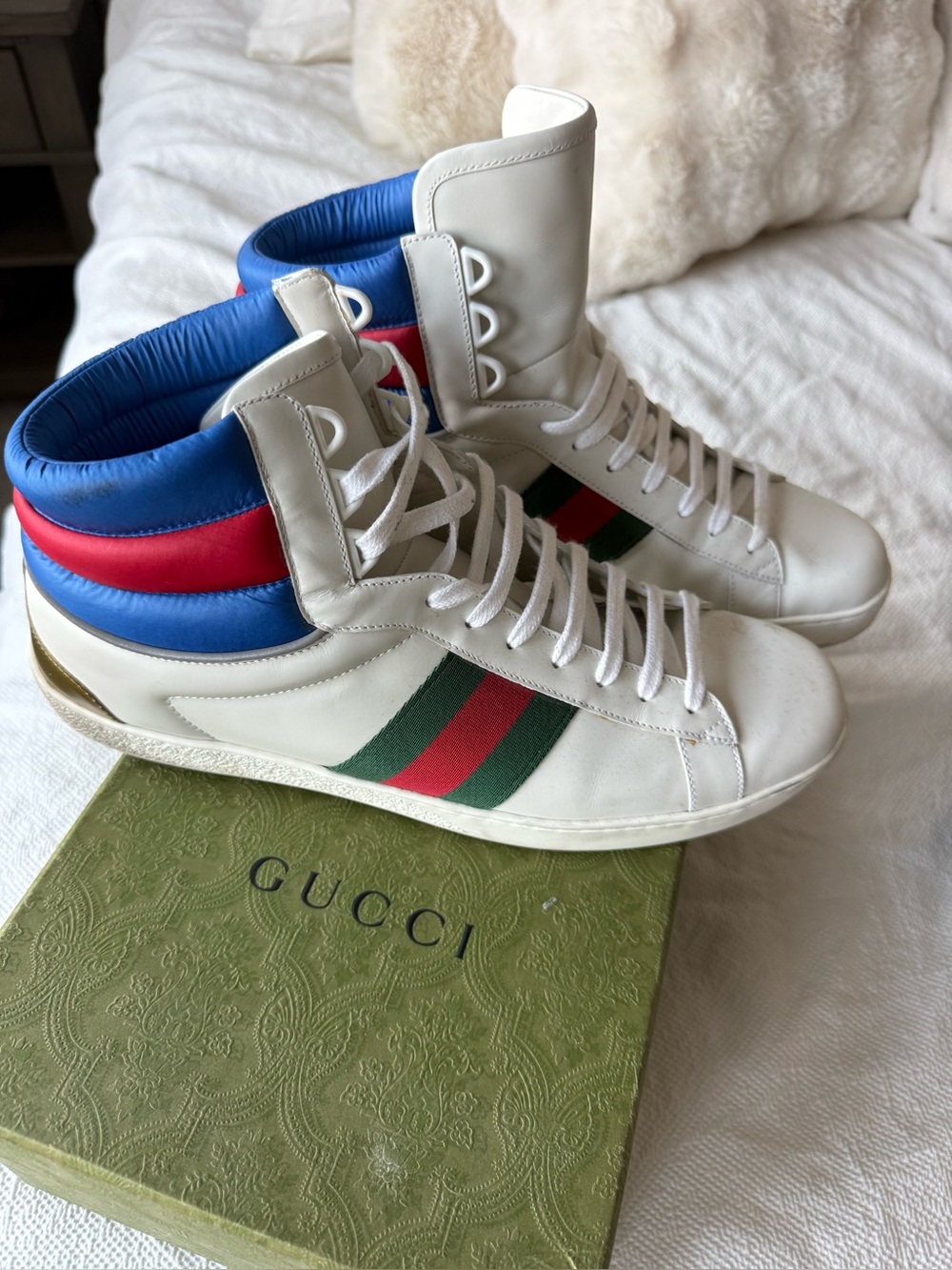 Gucci White Leather High-Tops with Blue Collar and Red/Green Web Gucci 10.